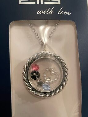 NWT floating charm locket necklace